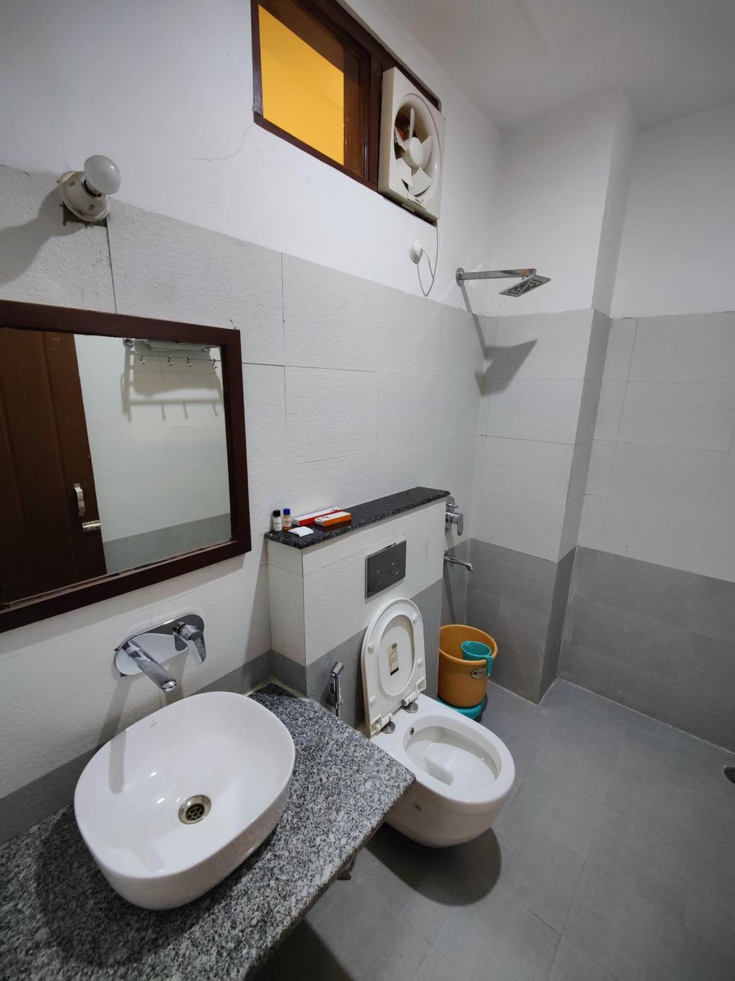 Alaknanda Motel & Restaurant Rudraprayag Экстерьер фото