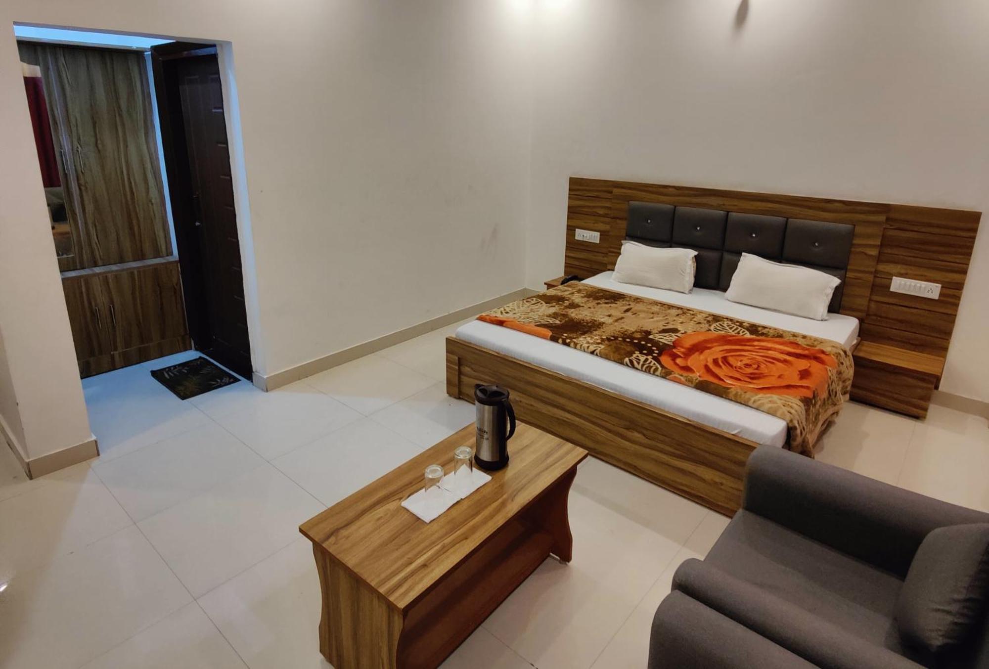 Alaknanda Motel & Restaurant Rudraprayag Экстерьер фото
